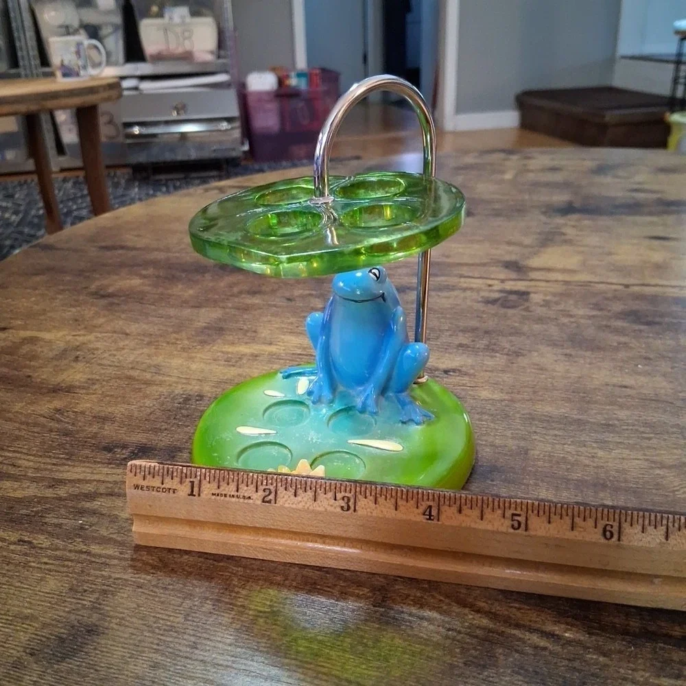 Rare Resin Frog on Lilly Pad Flowers Splish Splash Child's Toothbrush Holder